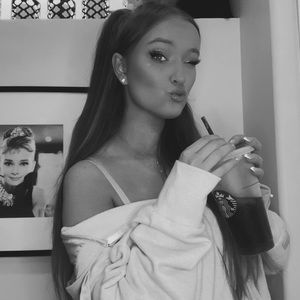 Meet your Posher, Gabriella